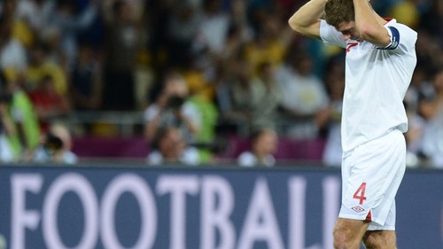 Cầu thủ Anh không thể nuốt trôi thất bại trước Italia